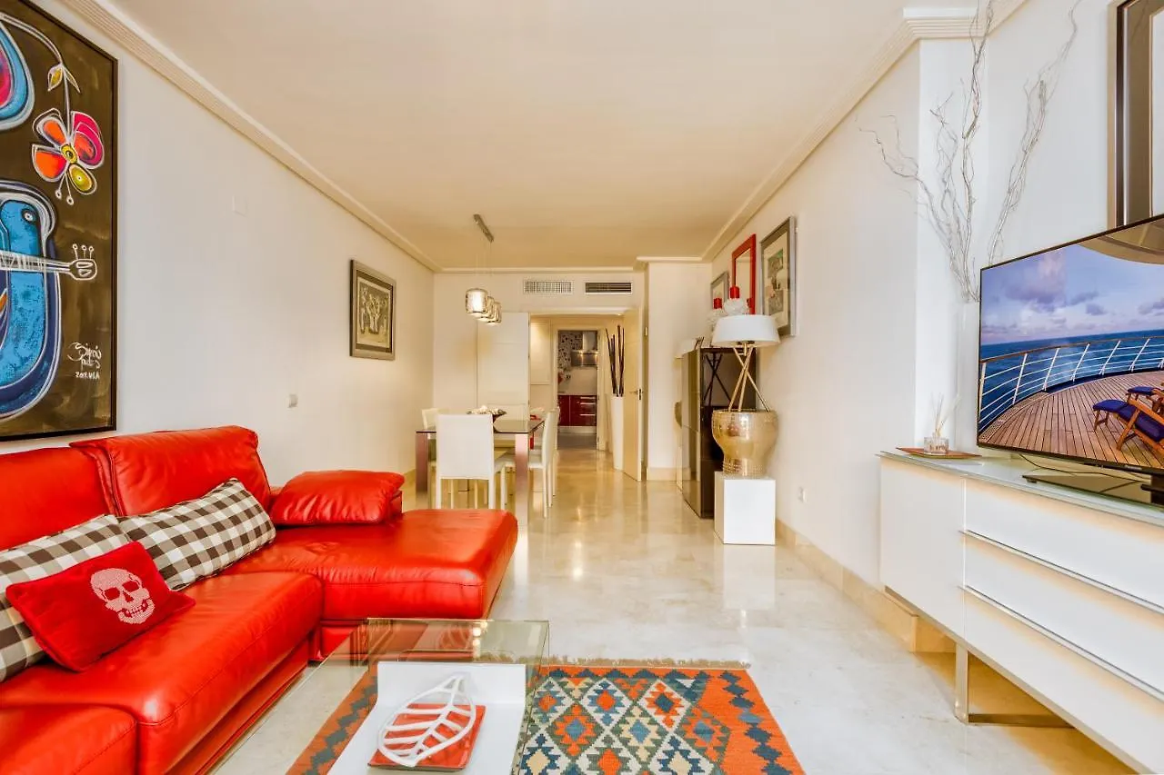 2 Bedroom With Pool In The Heart Of Puerto Banus Marbella