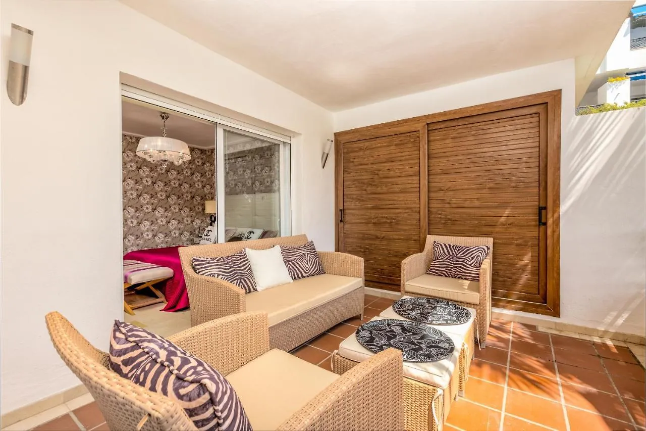 Apartment 2 Bedroom With Pool In The Heart Of Puerto Banus Marbella