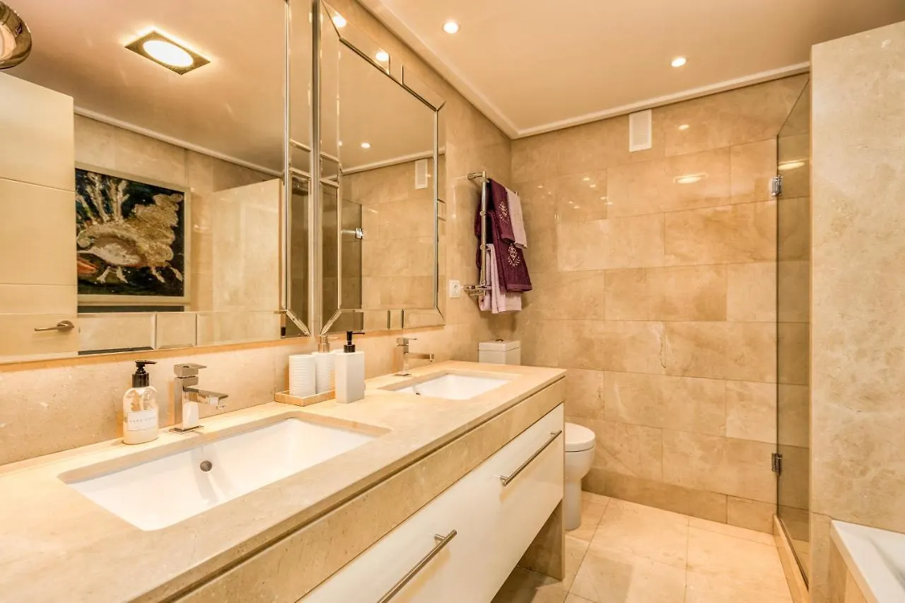 Apartment 2 Bedroom With Pool In The Heart Of Puerto Banus Marbella